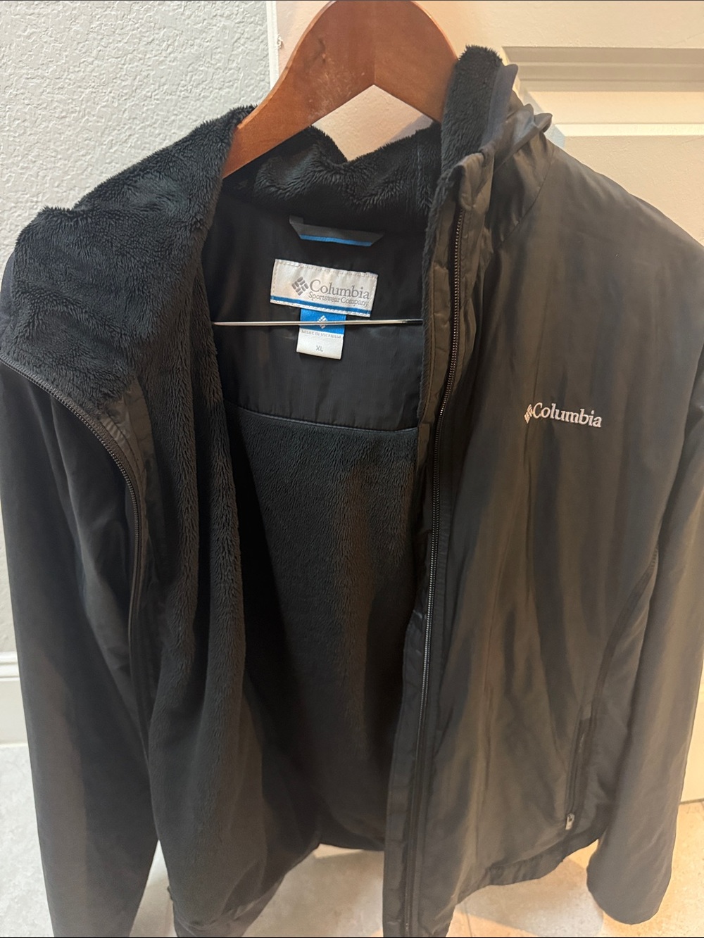 Columbia Men's Black Hooded Performance Fleece Jacket